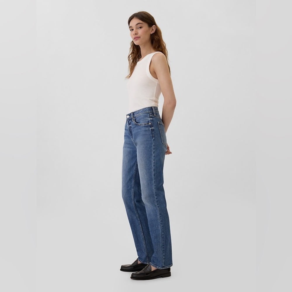 GAP Women's Straight Leg Blue Jeans
